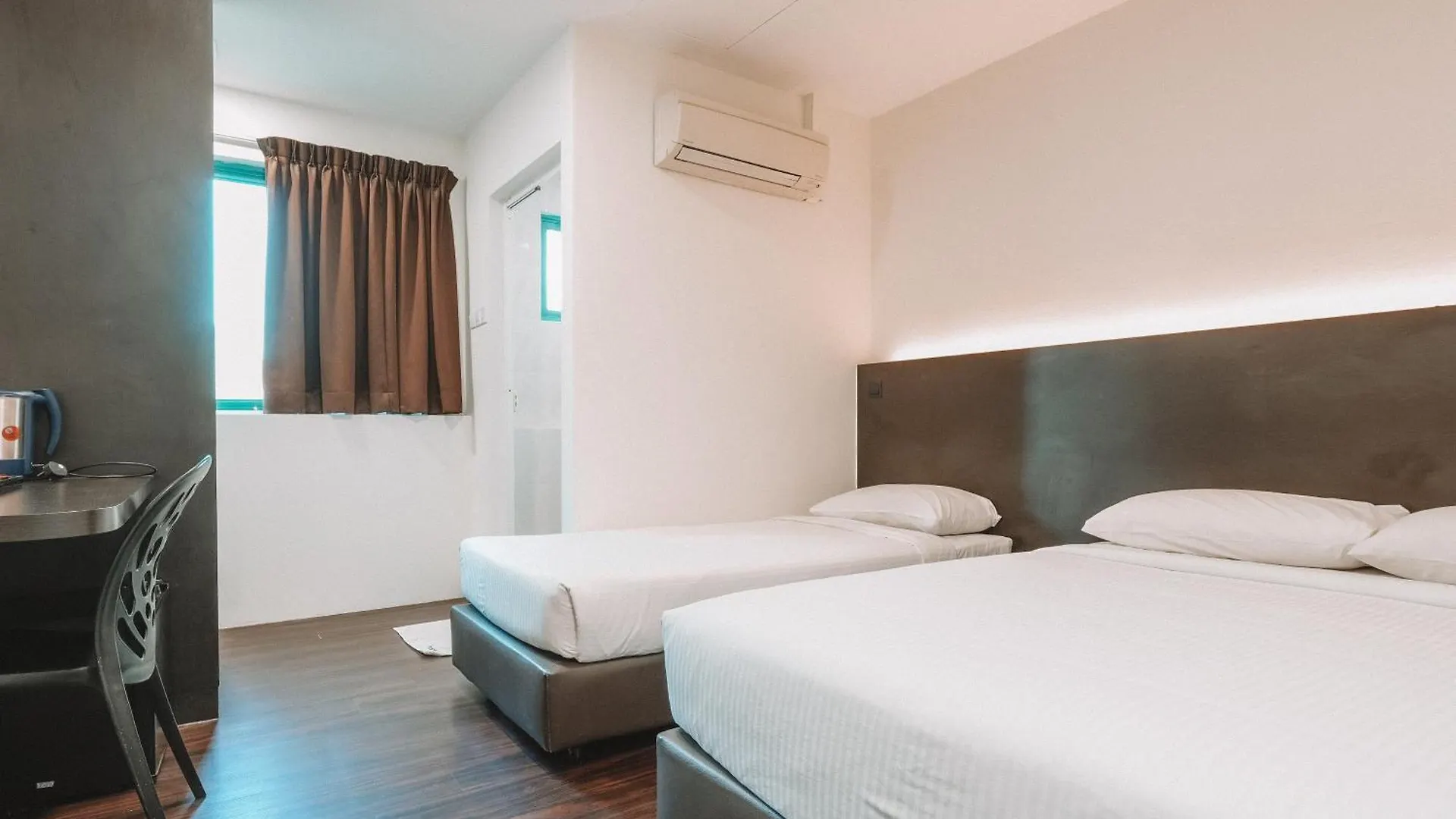 A Hotel Desker シンガポール 3*,  シンガポール