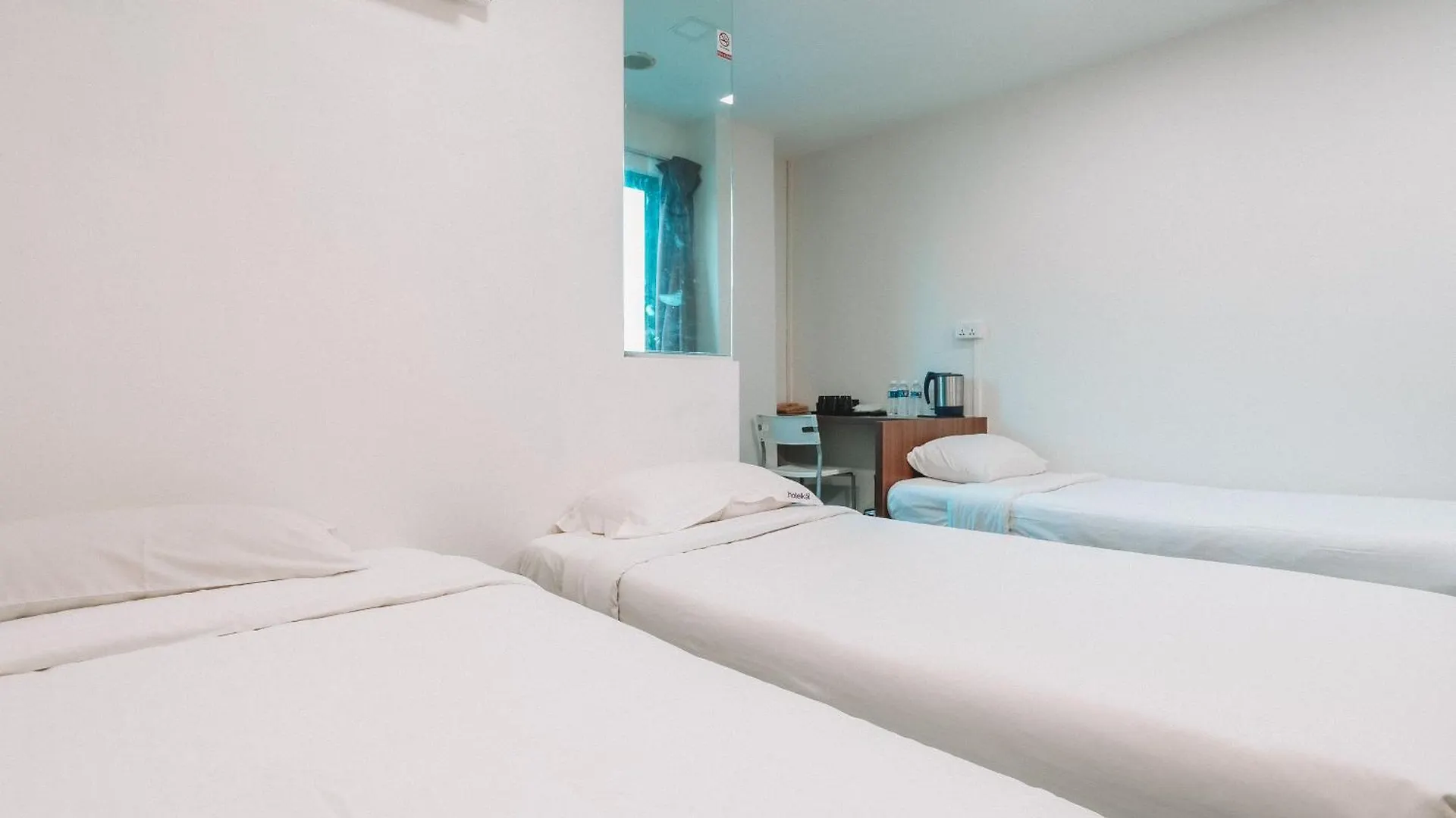A Hotel Desker シンガポール 3*,  シンガポール